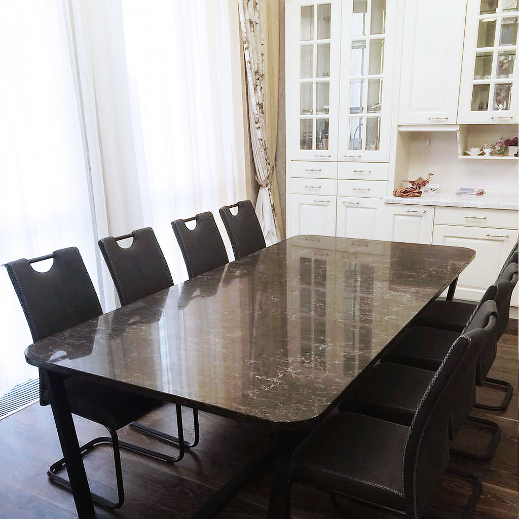 Стол со столешницей из кварцевого агломерата